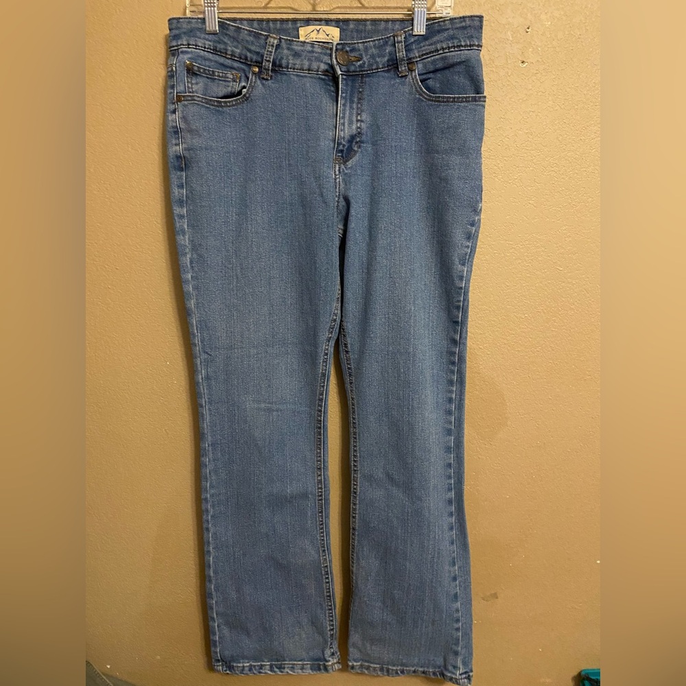 Blue Mountain Light Blue Women’s Straight Leg Jeans Size 10